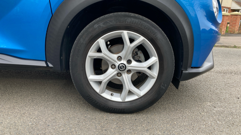 Nissan Juke 1.0 DiG-T N-Connecta 5dr DCT Petrol Hatchback